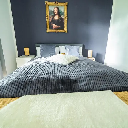 Fullhouse - - Leonardo - 3 Bedrooms & Balcony Apartment