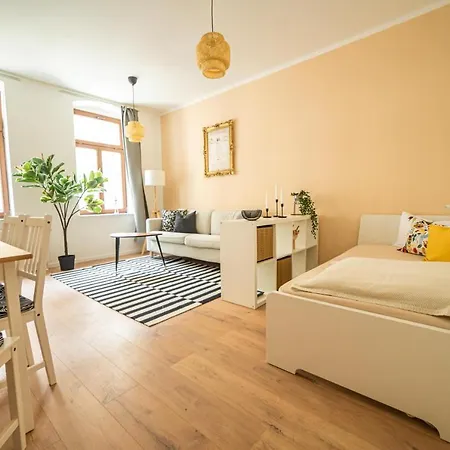 Fullhouse - - Leonardo - 3 Bedrooms & Balcony Apartment Chemnitz