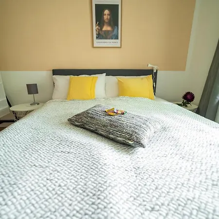 Fullhouse - - Leonardo - 3 Bedrooms & Balcony Apartment Chemnitz