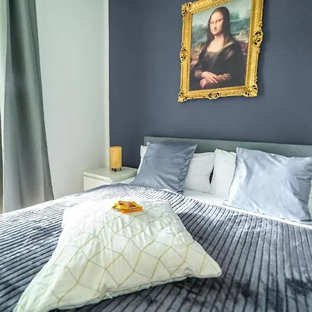 Appartement Fullhouse - - Leonardo - 3 Bedrooms & Balcony Chemnitz