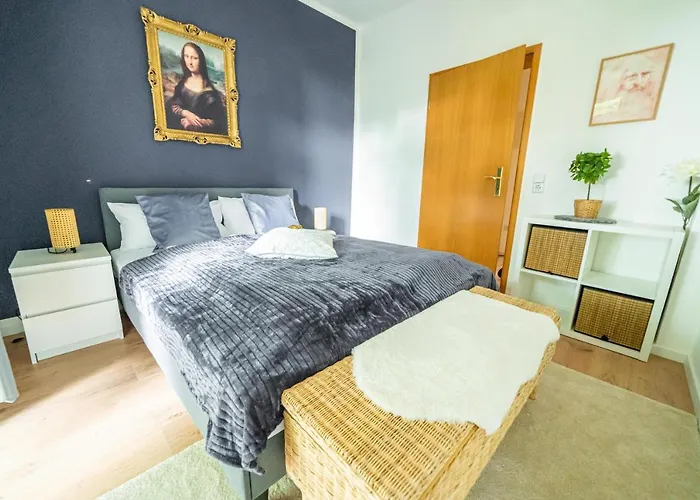 Fullhouse - - Leonardo - 3 Bedrooms & Balcony