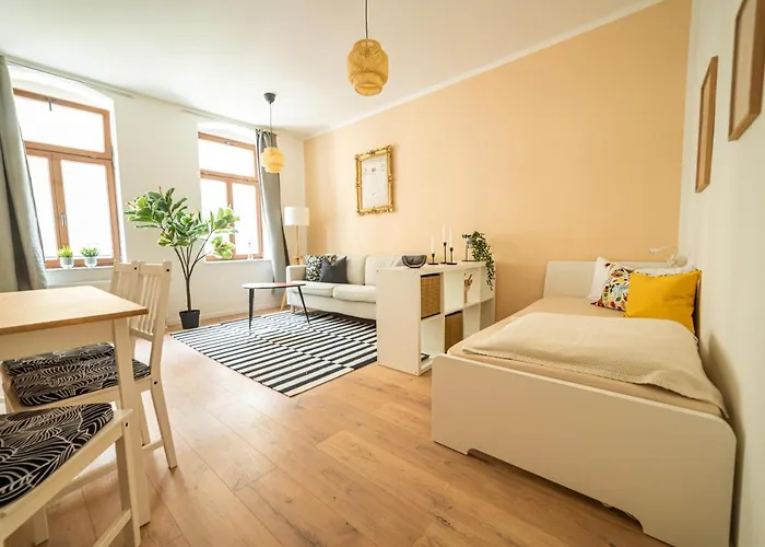 Fullhouse - - Leonardo - 3 Bedrooms & Balcony Apartment Chemnitz