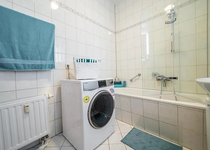 Fullhouse - - Leonardo - 3 Bedrooms & Balcony Apartment